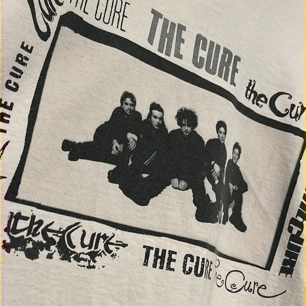 💥RARE Vintage 90’s The CURE White Ringer - Picture 2 of 16